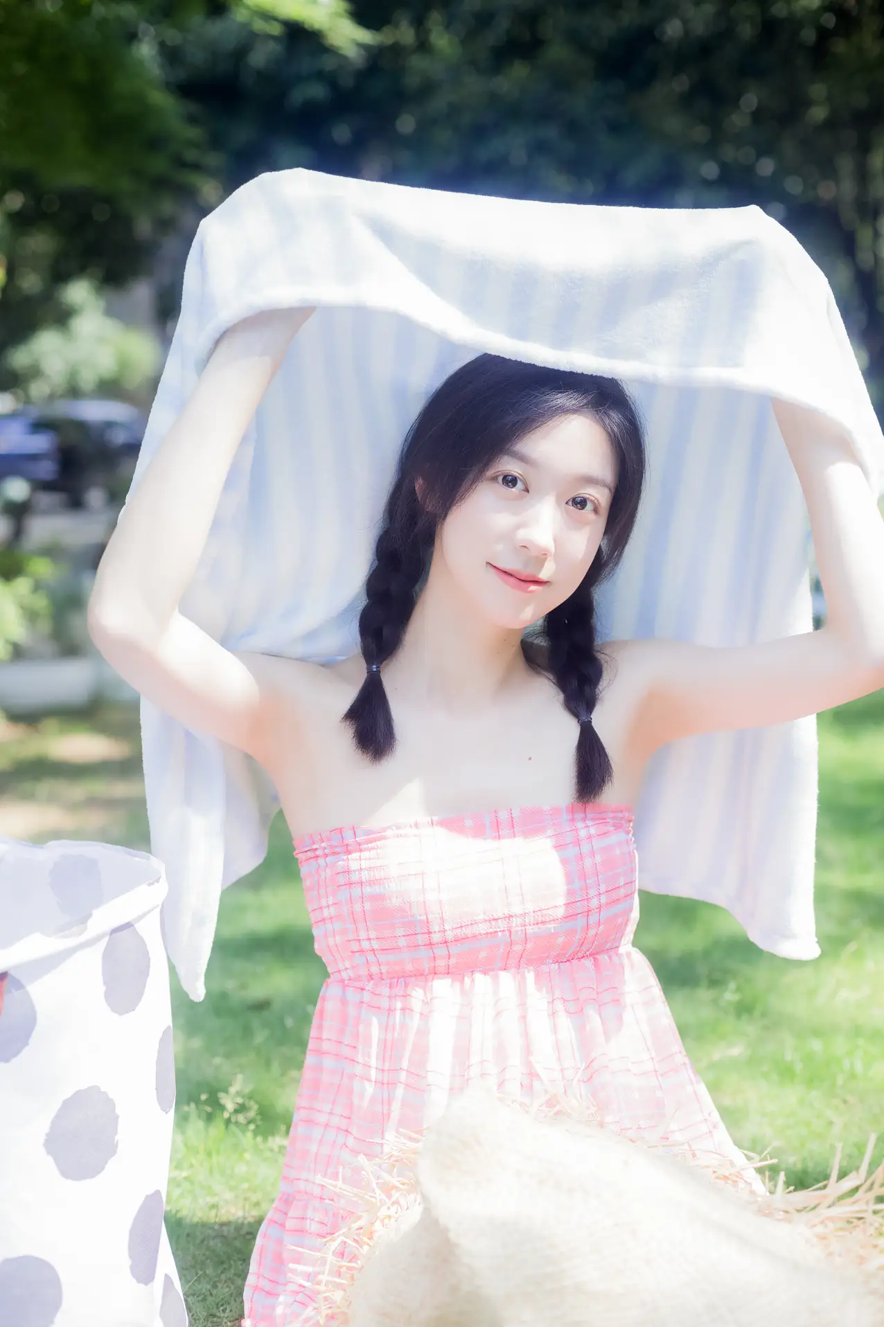 [YITUYU] 2022.07.19 Vol.1520 – The weather is sunny today Cat Feeding Girl Cat Girl-#[42P]-13